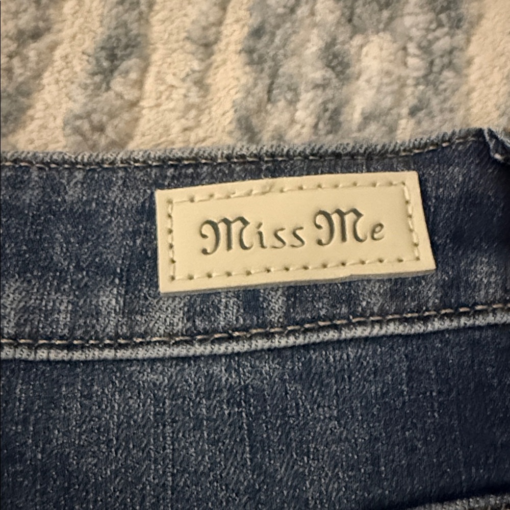 NWT Miss Me Blue Denim Star-Patterned Shorts Size 25 - Picture 6 of 6